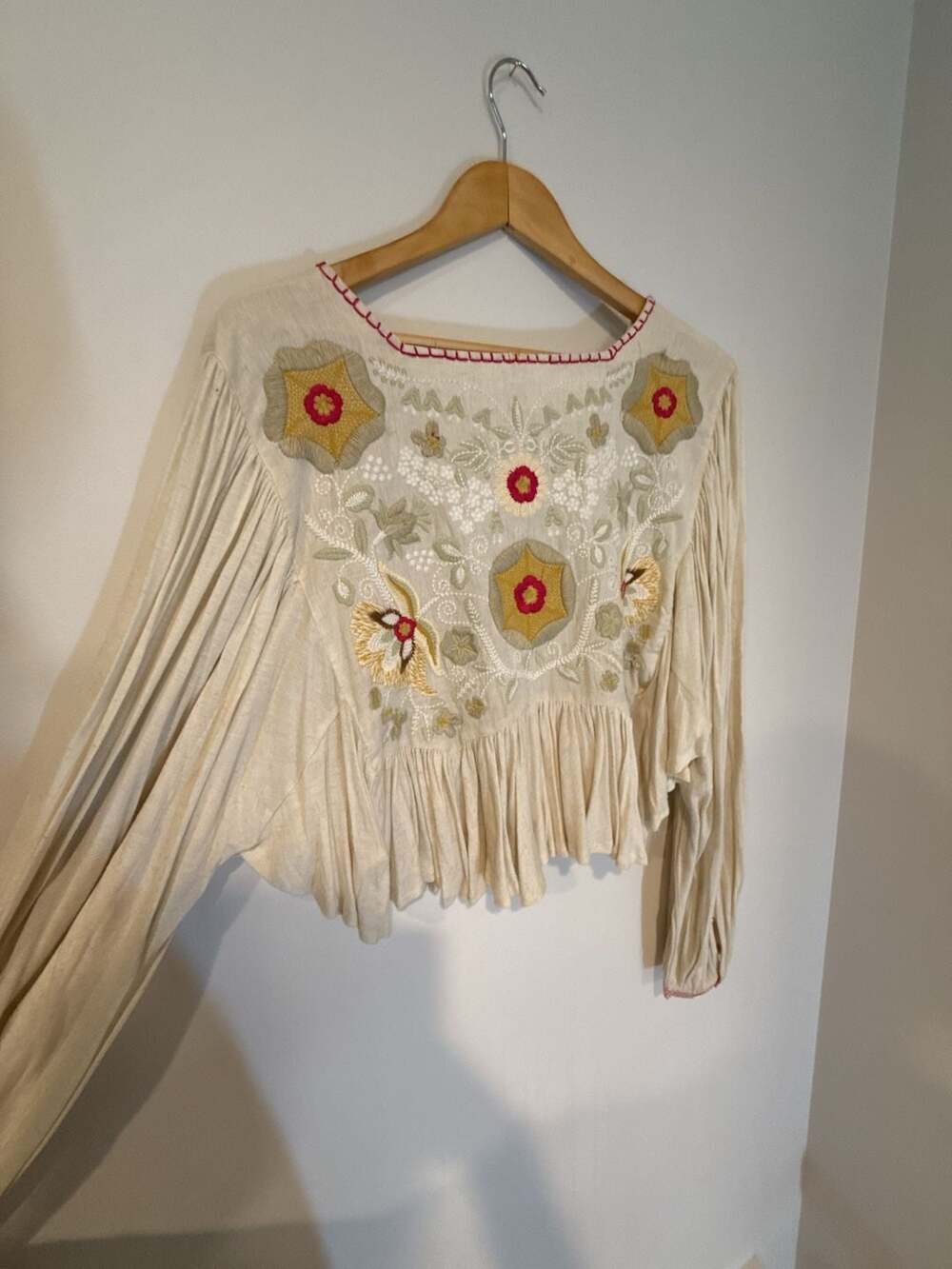 Free People Embroidered Floral Applique Crop Blouse Top M - Picture 4 of 6